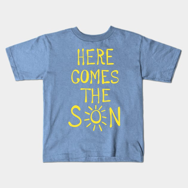 Here comes the son (yellow) Kids T-Shirt by Led Moth